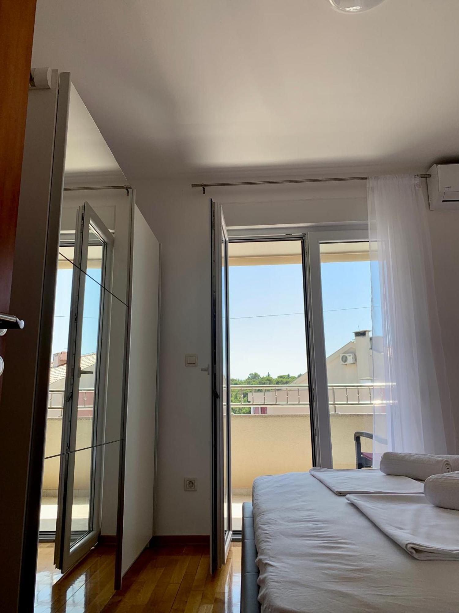 Apartment Pearl-Free Parking Makarska Exterior foto